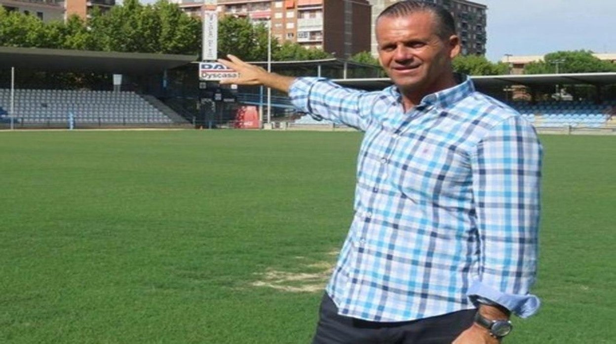 César Muñiz Fernández en «El Prado», el estadio del CF Talavera