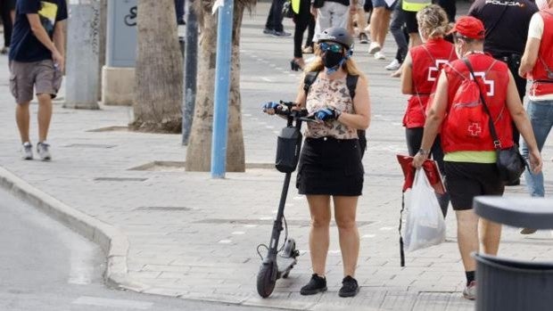 El Ayuntamiento de Alicante limita la velocidad a 30 kilómetros por hora en 156 calles