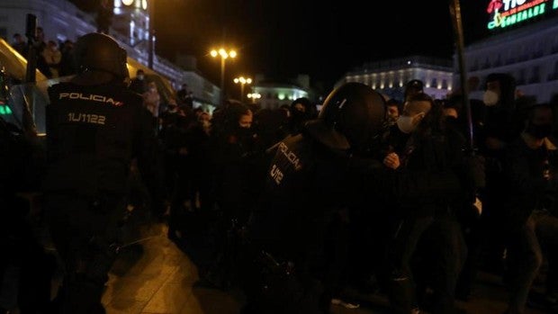 El juez decreta libertad para 13 detenidos por los disturbios, acusados de atentado a agente de la autoridad