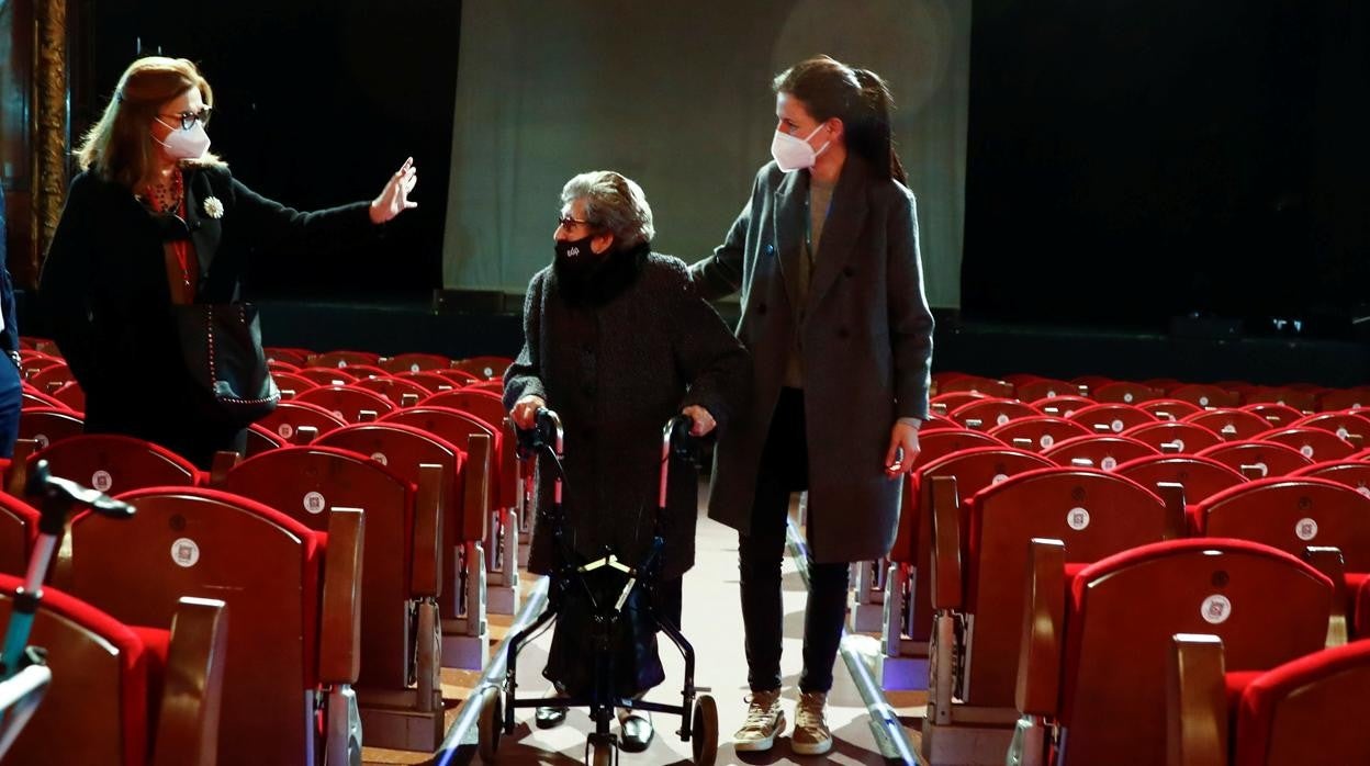 Feli de la Fuente, de 106 años, tras la función en el Teatro EDP Gran Vía, este miércoles