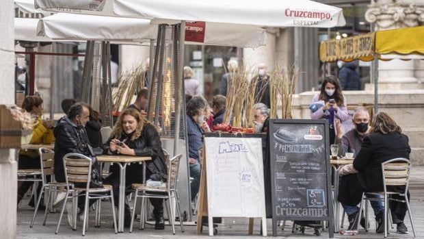 Valencia se reencuentra con sus bares cuarenta días después