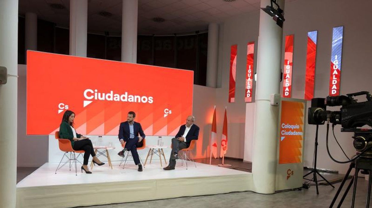 Inés Arrimadas y Francisco Igea, en el debate de las primarias, moderado por el jefe de España de ABC, Juan Fernández-Miranda