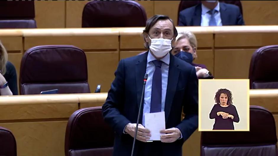 Tensión en el Senado tras preguntar Hernando (PP) al ministro Ábalos por su viaje a Canarias