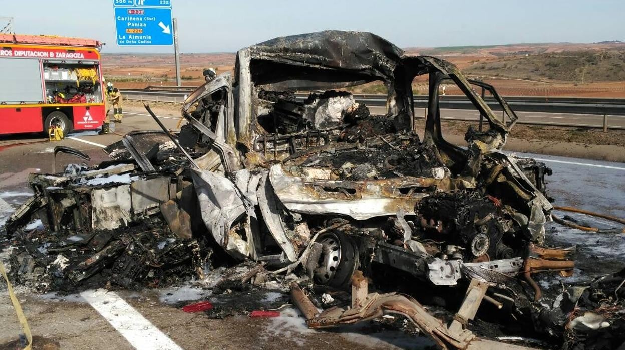 Estado en que quedó la furgoneta siniestrada