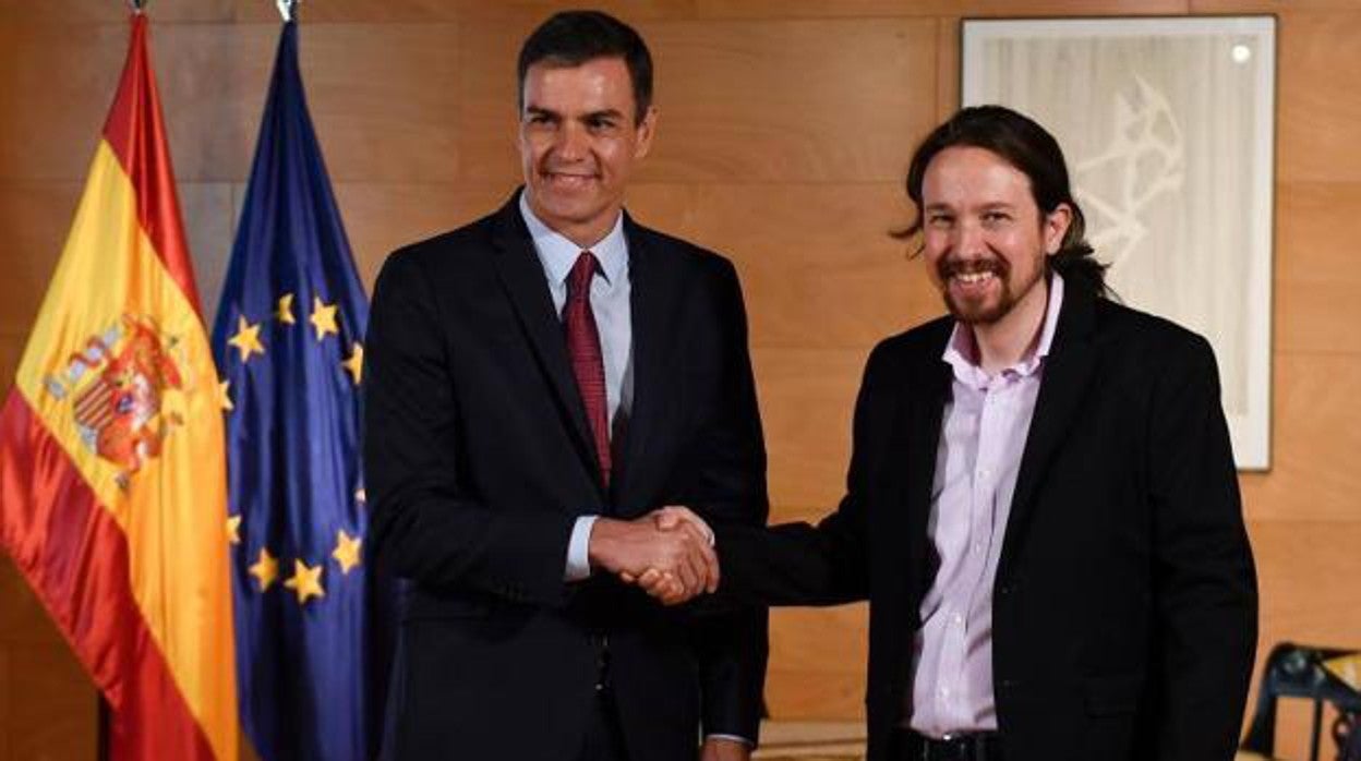 El presidente del Gobierno, Pedro Sánchez y el vicepresidente segundo, Pablo Iglesias, en una imagen de archivo