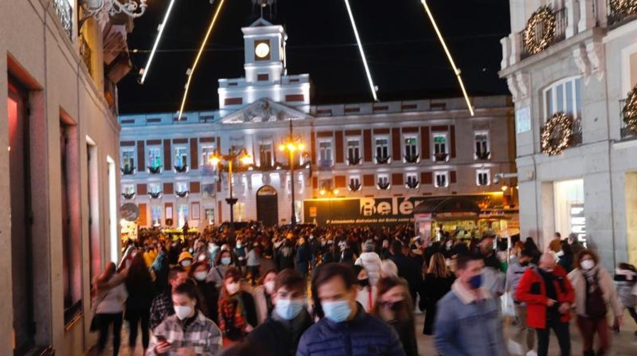 Confinar Madrid: tres veces más población que Castilla y León y diez veces menos superficie