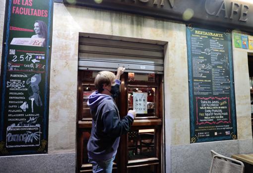 La hostelería es uno de los sectores más afectados por las restricciones, con cierres totales y límite de aforo