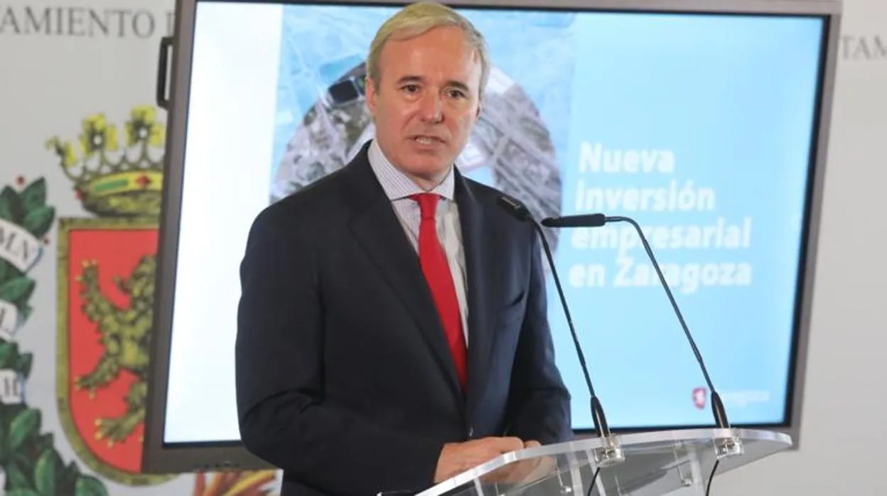 El alcalde de Zaragoza, Jorge Azcón, este miércoles, durante la presentación de la futura factoría europea de Becton Dickinson