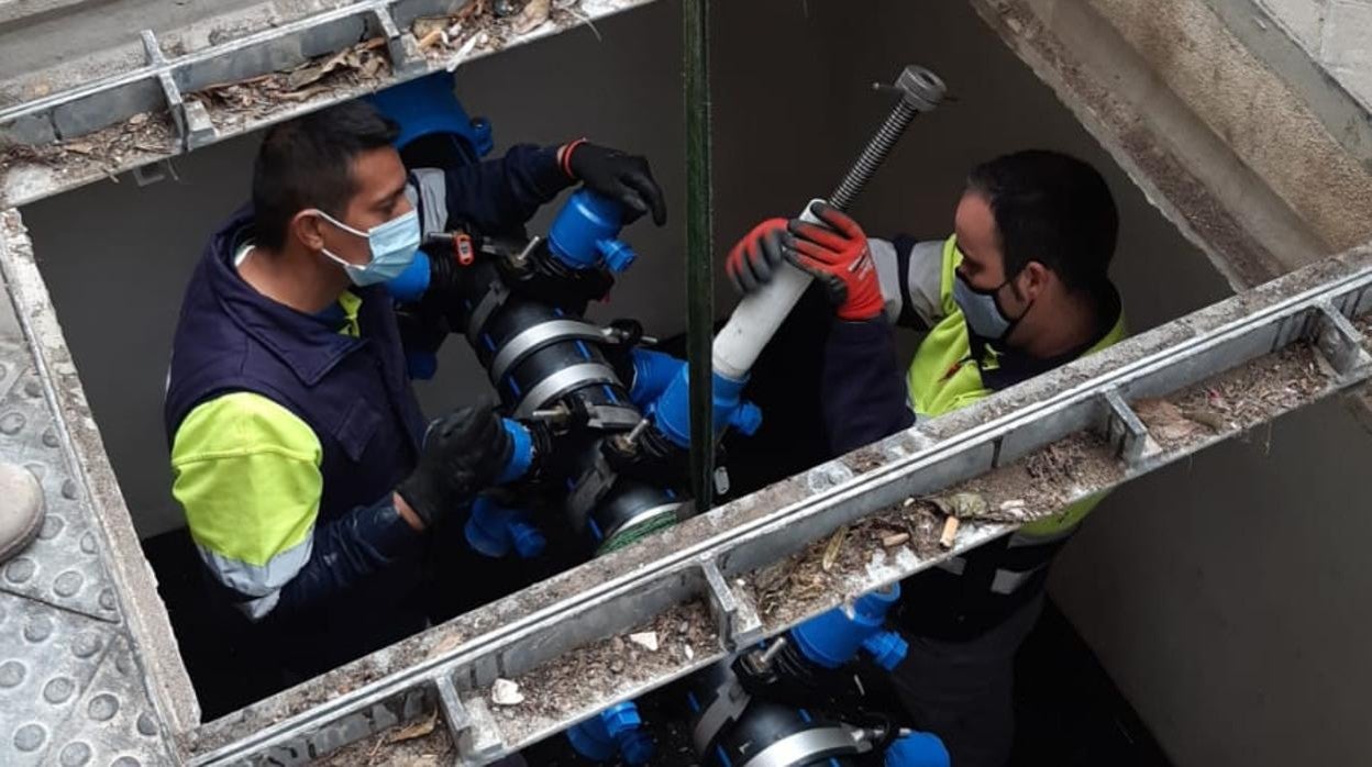 Un sistema de Global Omnium en Valencia estudia si el sabor del agua varía por el rastro que deja al pasar por las tuberías