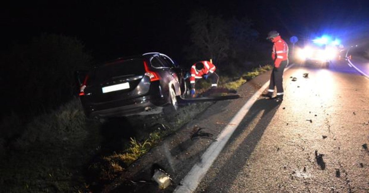 Imagen de los restos del suceso en la NA-122, atendido por atestados de Policía Foral.