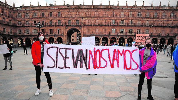 En la cuerda floja de la interinidad