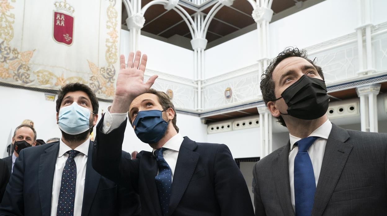 Fernando López Miras, Pablo Casado y Teodoro García Egea, después del fracaso de la moción de censura