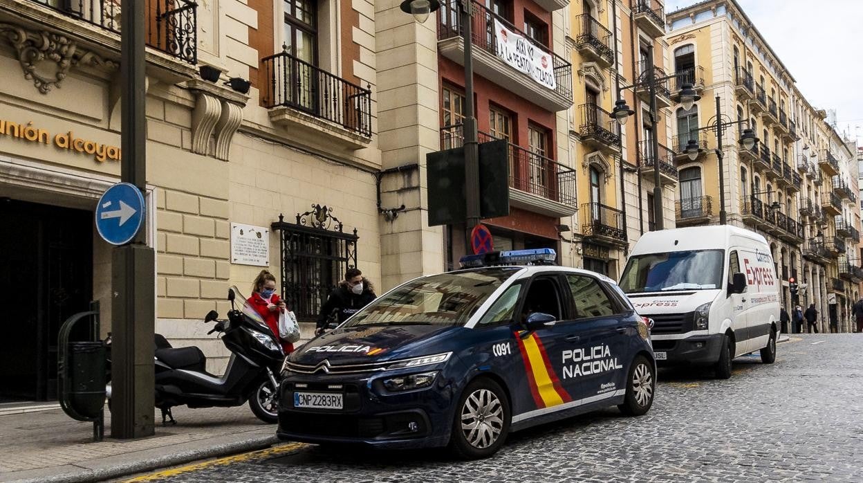 Imagen de archivo de la Policía Nacional en la localidad alicantina de Alcoy