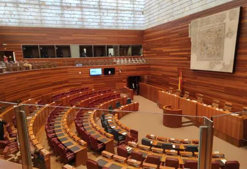 Siga aquí en directo el debate de la moción de censura en Castilla y León
