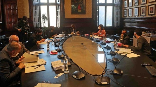 El efecto Illa se esfuma: Borràs ofrecerá a Aragonès presentar su programa en el pleno de investidura del viernes