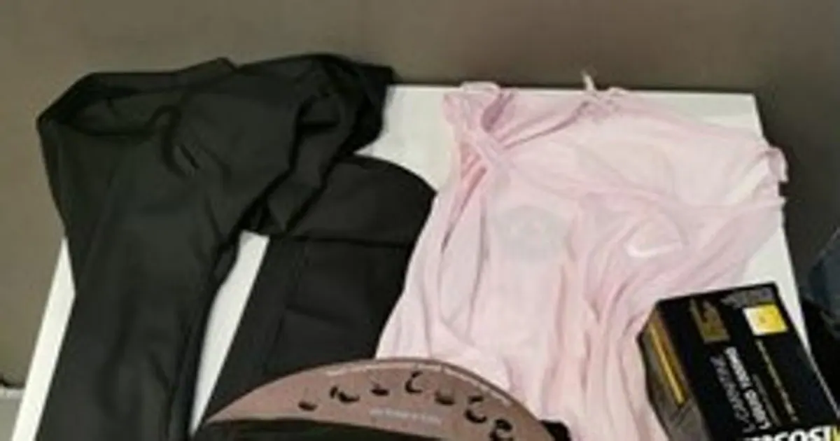 Algunas de las prendas robadas por los detenidos por Policía Foral.