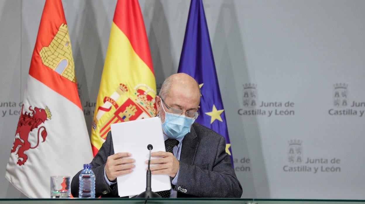 El vicepresidente y portavoz de la Junta de Castilla y León, Francisco Igea, este jueves en la rueda de prensa del Consejo de Gobierno