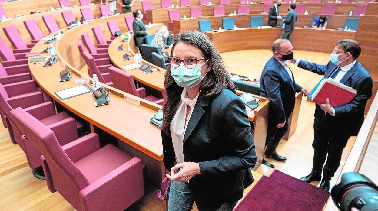 Imagen de archivo de la vicepresidenta de la Generalitat, Mónica Oltra, en las Cortes Valencianas