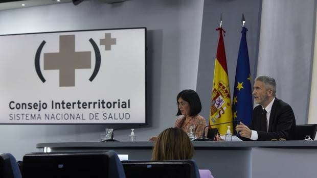 La Junta de Castilla y León acusa al Gobierno de «cobarde y electoralista» con las restricciones