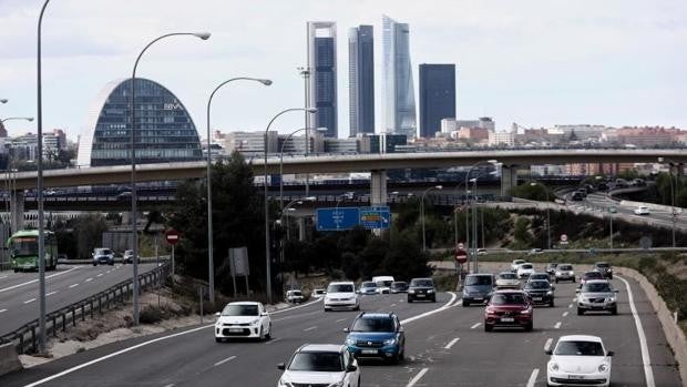 Las salidas de Madrid por carretera suben un 16% antes del cierre por la Semana Santa