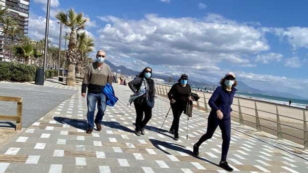 Valencia, única región española con riesgo bajo de coronavirus ante la Semana Santa