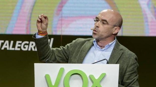 Vox ataca a Ayuso y asegura que «no va a aglutinar» el voto del centro derecha y que sus resultados serán «extraordinarios»