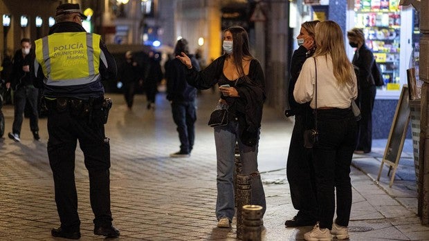 La Policía detecta 502 fiestas ilegales en Madrid desde que comenzó el cierre perimetral