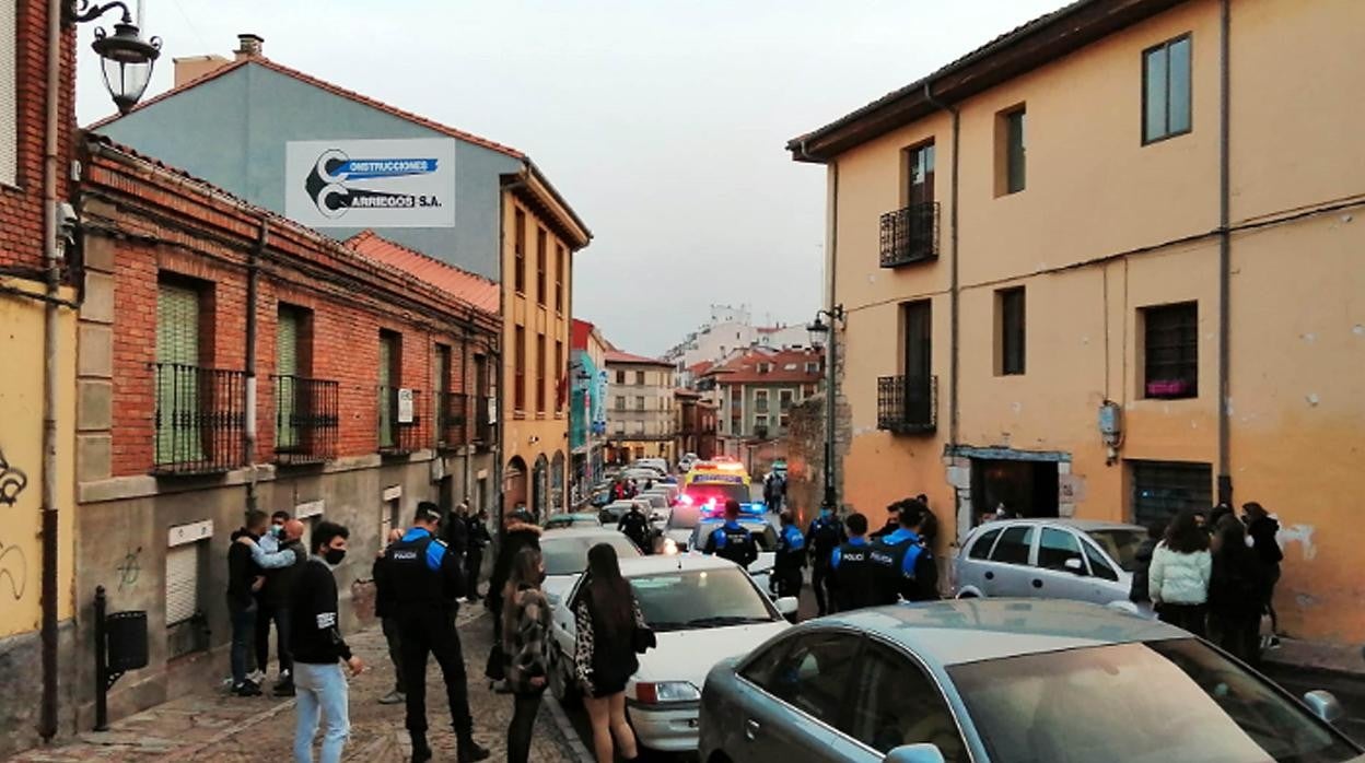 El joven herido por arma blanca en el casco antiguo de León tiene 16 años