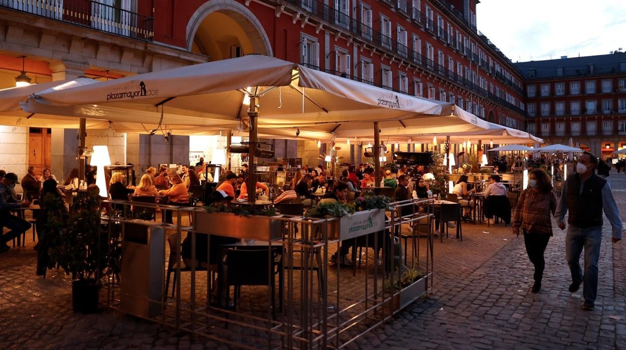 Las terrazas de la Plaza Mayor, el pasado Jueves Santo