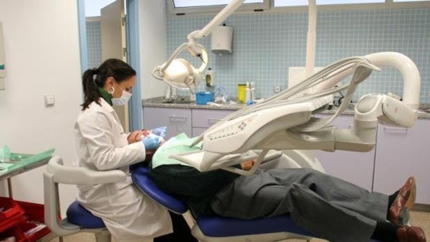 Pablo Iglesias propone dentista, fisio, oftalmólogo y salud mental gratuitas en Madrid