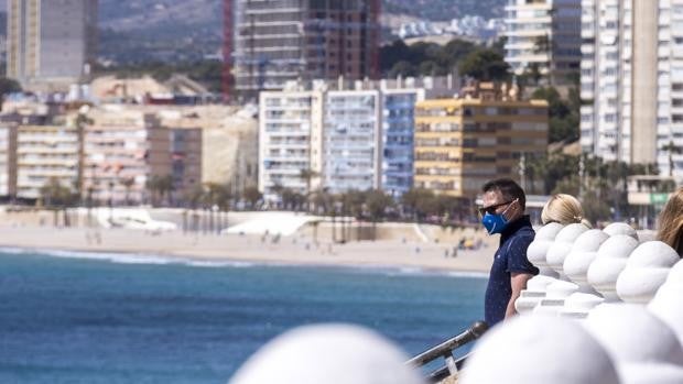 Restricciones en Valencia: cuándo hay que llevar mascarilla en la playa y en el coche