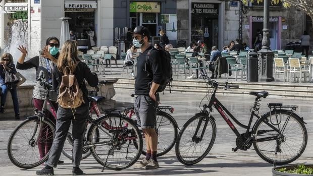 Restricciones en Valencia: ¿cuántas personas pueden reunirse en una casa, en un bar o en la calle?