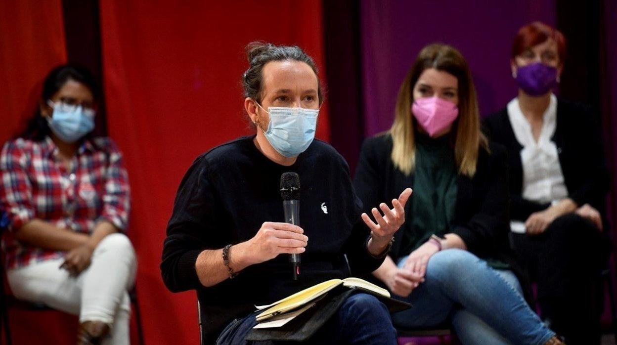 El candidato de Unidas Podemos a las elecciones autonómicas del 4 de mayo, Pablo Iglesias, participa durante el acto "Defendamos la sanidad pública" organizado por la formación morada