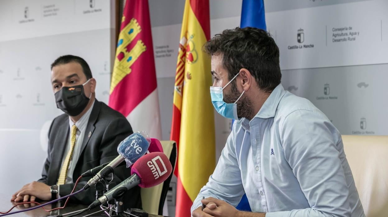 Francisco Martínez Arroyo y Borja Castro durante la rueda de prensa en Toledo