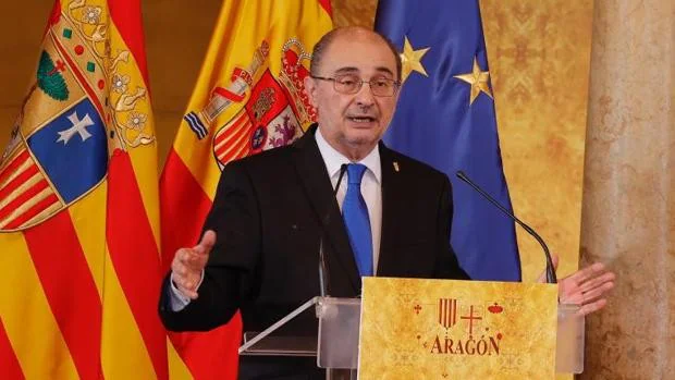 Lambán aboga por una España federal y equipara «la política madrileña» con «el desastre de Cataluña»