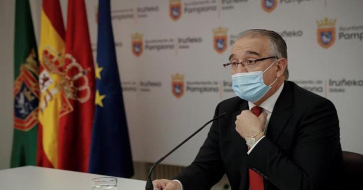 El alcalde de Pamplona Enrique Maya ha convocado hoy la rueda de prensa para anunciar los No Sanfermines