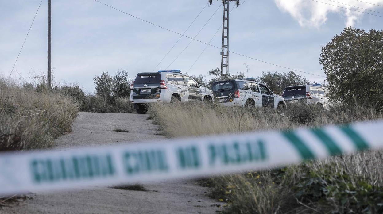 Imagen de archivo de varias dotaciones de la Guardia Civil en la provincia de Valencia