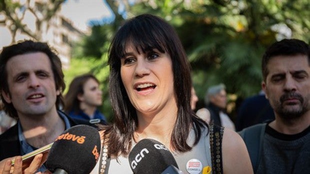 Madaula sustituye a Alonso-Cuevillas en la Mesa del Parlament tras las dudas del abogado de Puigdemont