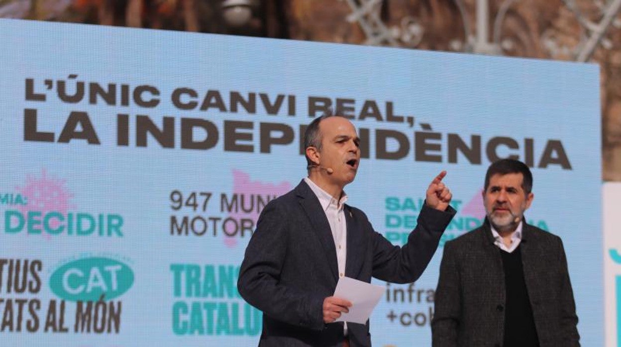 Jordi Turull y Jordi Sànchez en un acto electoral de Junts en enero