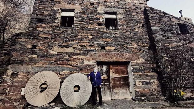 El molino de Albendiego, el más antiguo de España, deja de moler