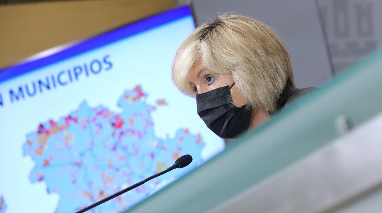 La consejera de Sanidad, Verónica Casado, durante la rueda de prensa posterior al Consejo de Gobierno extraordinario de este lunes