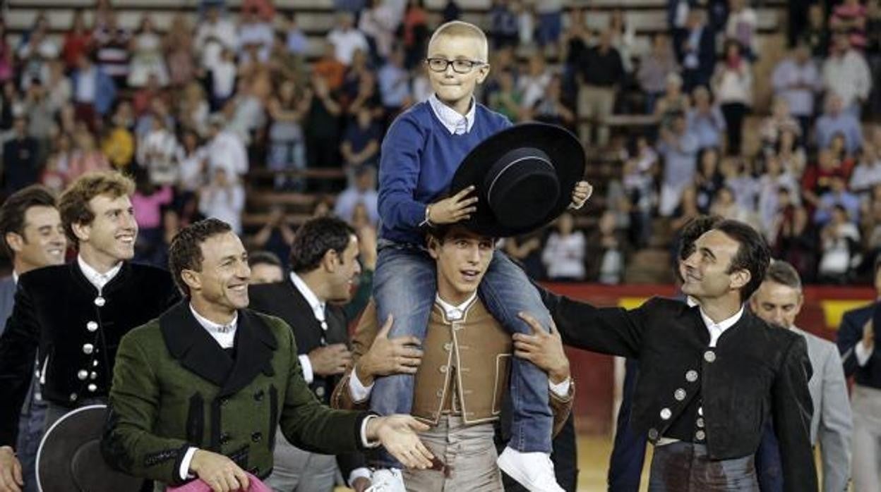 Imagen de Adrián Hinojosa, durante el acto benéfico celebrado en la plaza de toros de Valencia en 2016