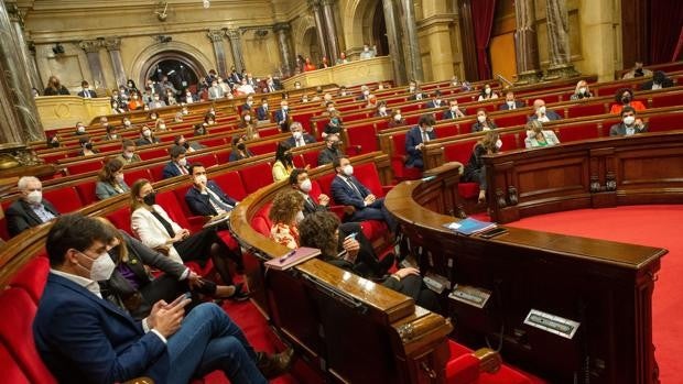 El Parlamento catalán quiere 'saltarse' la legislatura trece y pasar a la XIV para reivindicar la República