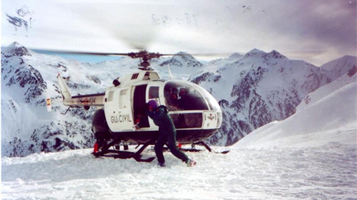 Imagen de archivo de una unidad área de montaña de la Guardia Civil, durante un rescate