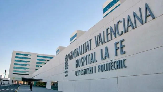 Trasladan al hospital 'La Fe' de Valencia a una mujer herida en accidente en Villanueva de Alcardete