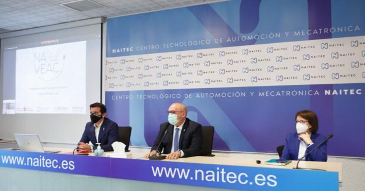 Los consejeros de Navarra Irujo y Cigudosa y Estibalitz Erauzquin, durante la presentación de las inversiones.