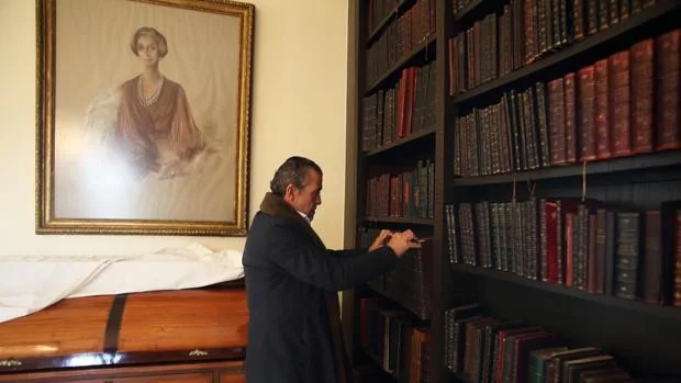 Los Franco ofrecen a la RAE la donación de la biblioteca de Pardo Bazán que está en Meirás