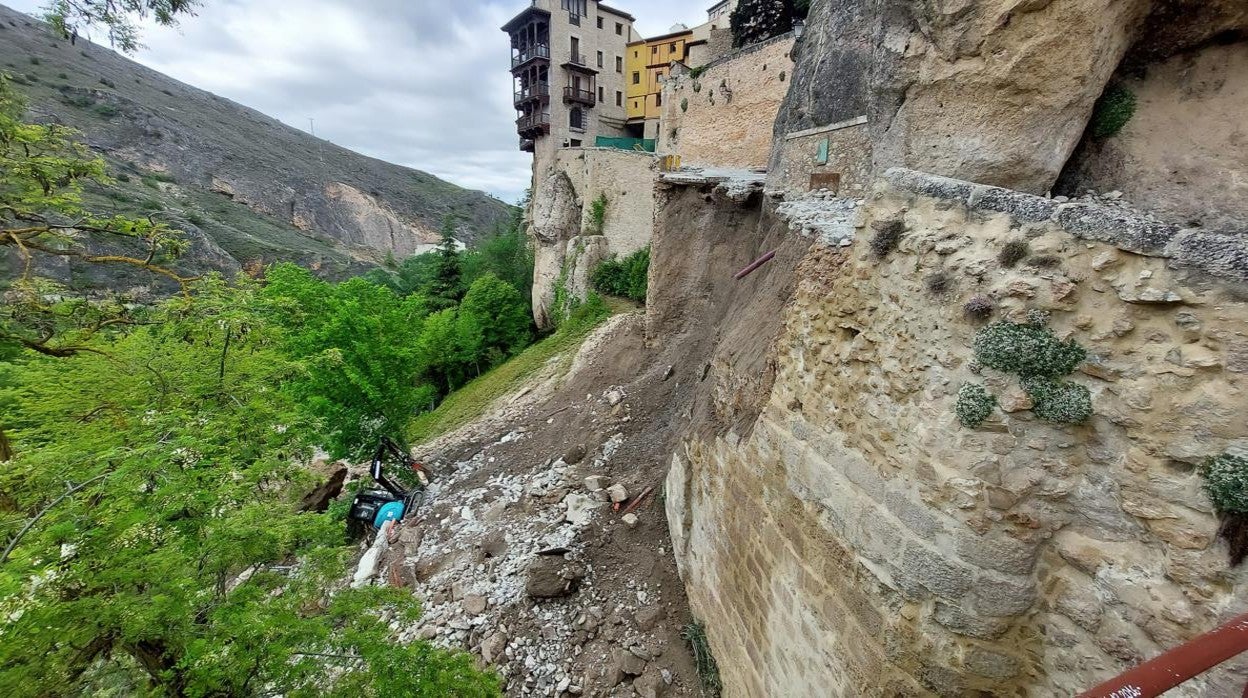 Estado en el que ha quedado la calle Canónigos de Cuenca tras el derrumbe