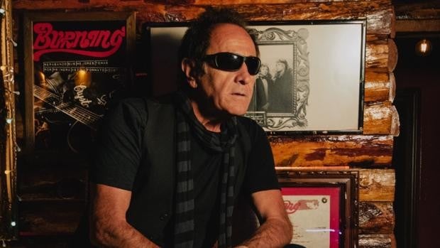 Johnny Burning: «Tendría que haber un Salón de la Fama del Rock español»