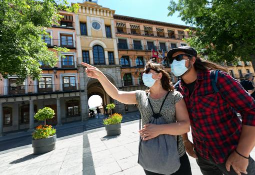 Pablo y Esther, de Barcelona se preparan a disfrutar de su primer viaje a Toledo